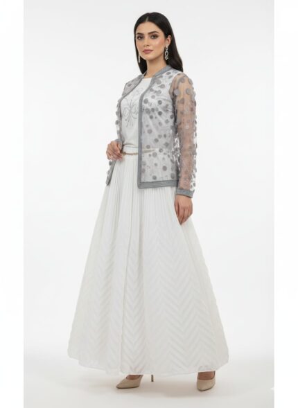 *Elegant White Pakistani Outfit | Stylish 3-Piece Ensemble*